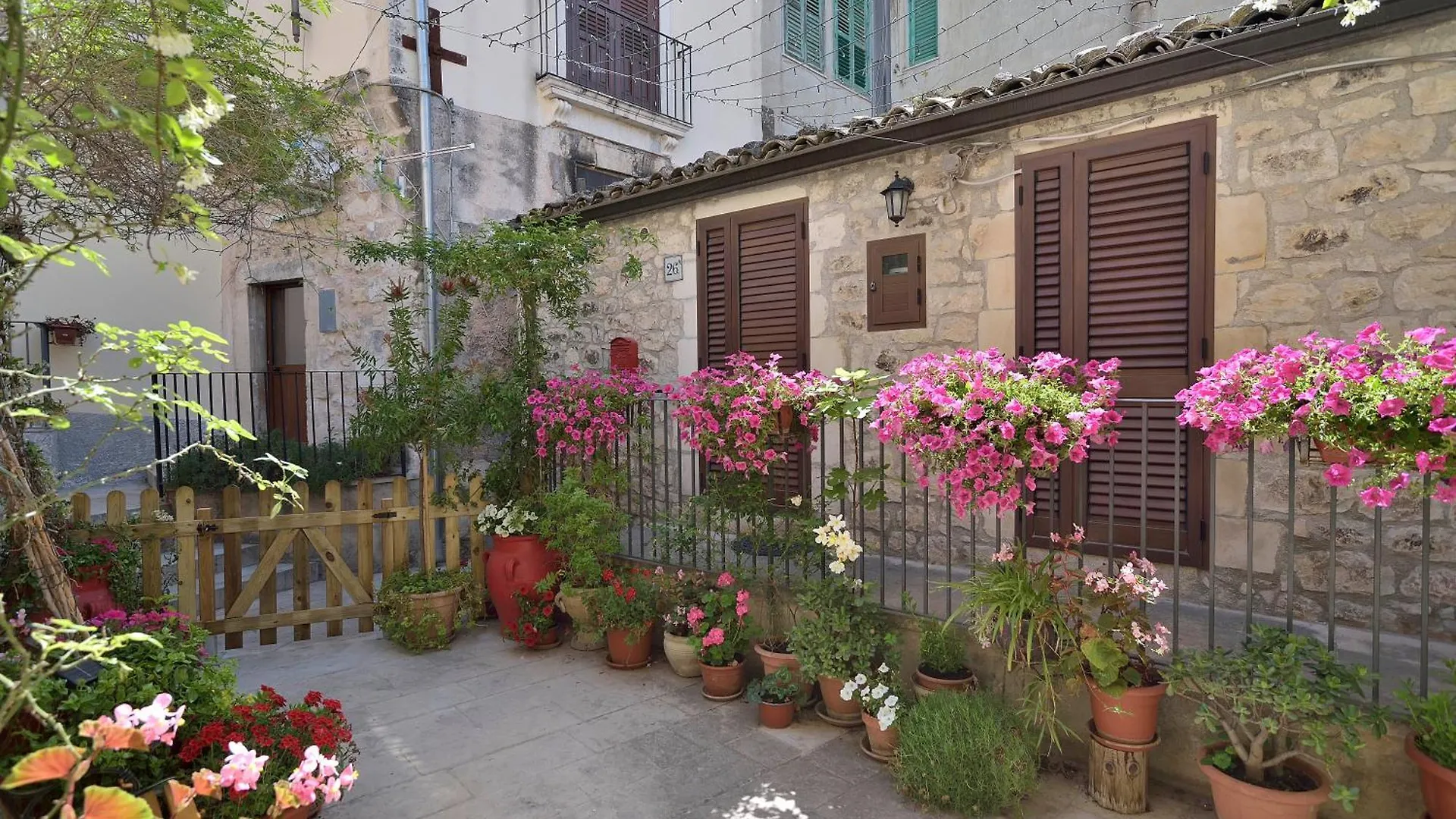 Case Del Vicolo Stretto Modica Guest house
